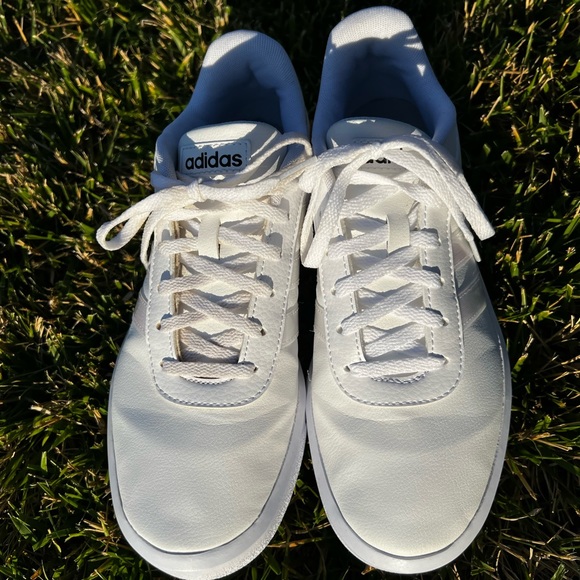 SOLD Adidas court platform women’s sneaker size 8. - Picture 13 of 13